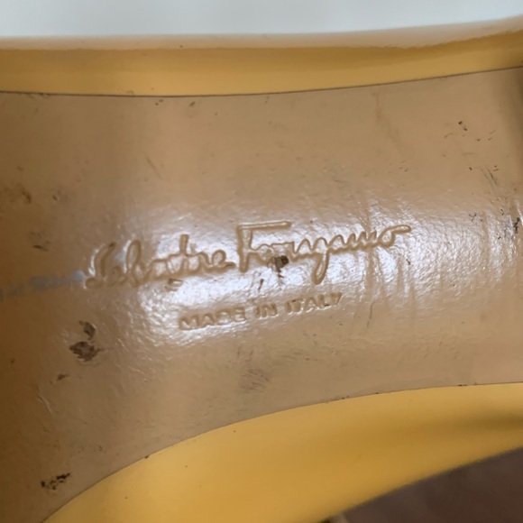Salvatore Ferragamo Sz 6.5 Patent Yellow Leather Vara Bow Chunky Italy Ballet - Picture 8 of 13